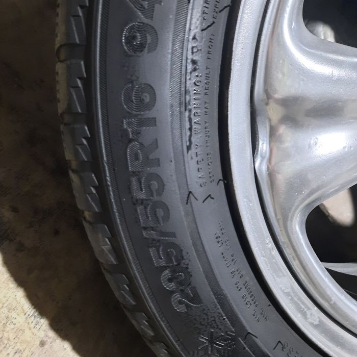 Продам комплект диски с резиной от субару