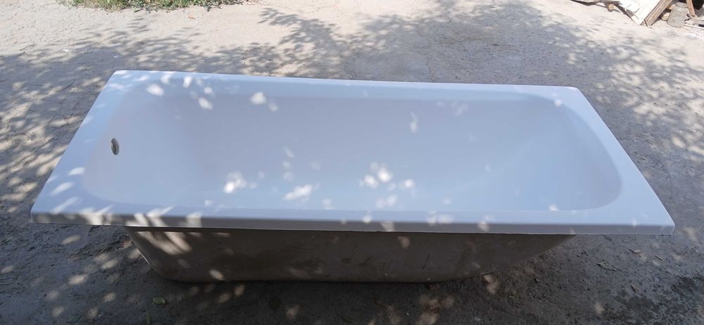 Тош ванна (искуственный камень) сотилади. 175х75х45 см.