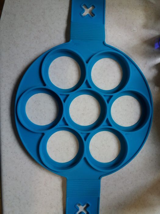 Оладьица б/у силикон подарю к моим покупкам