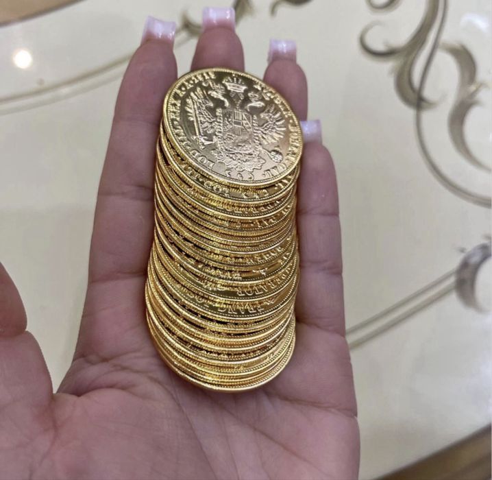 afara țării. Moneda mare este 100 de lei   mică 50 de pe lei  La cantități mari prețul se negociază  Mai multe detalii sunați sau mesaj pe WhatsApp