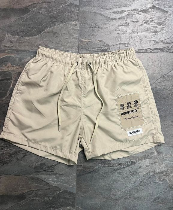 Стилни мъжки плажни шорти STONE ISLAND – комфорт и визия за лятото!