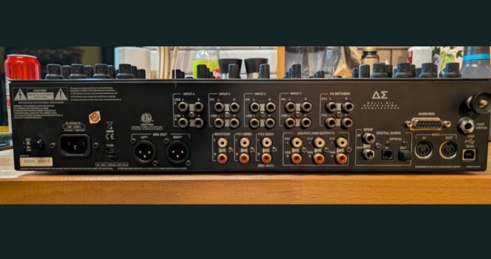 Consola Mixer audio Allen&Heath xone 4d