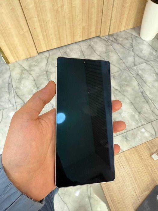 Ideal samsung S25 Ultra 256GB halol nasiyaga beriladi foizsiz!!!