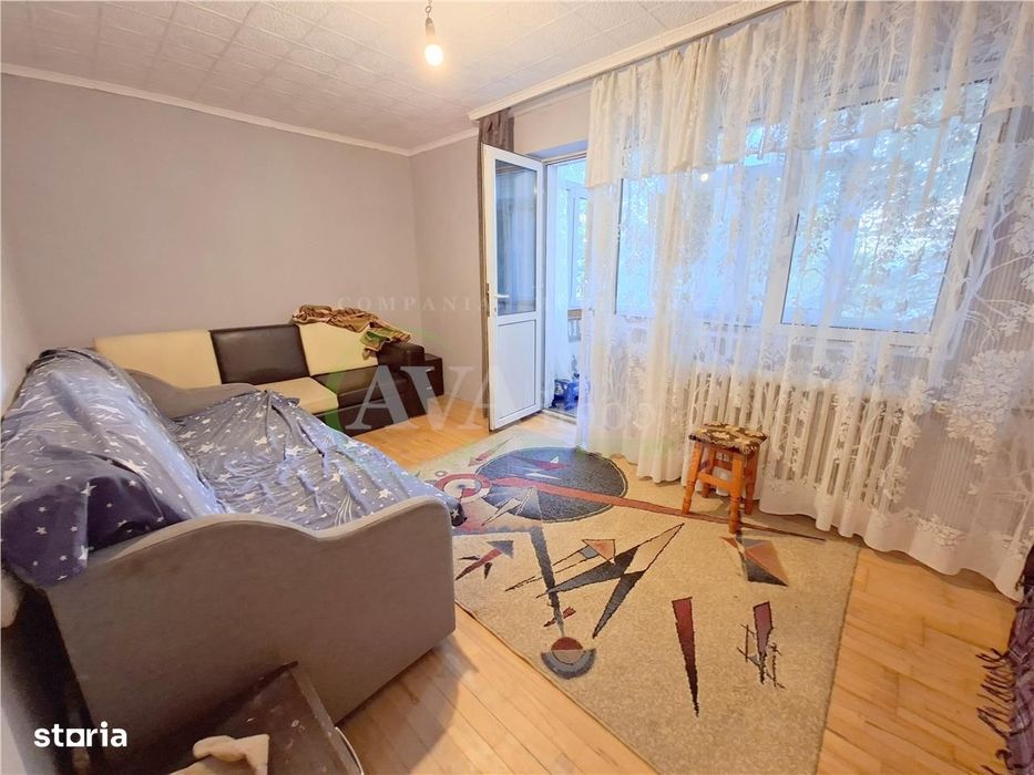 Apartament 3 decomandate, etaj 1, zona Narcisa