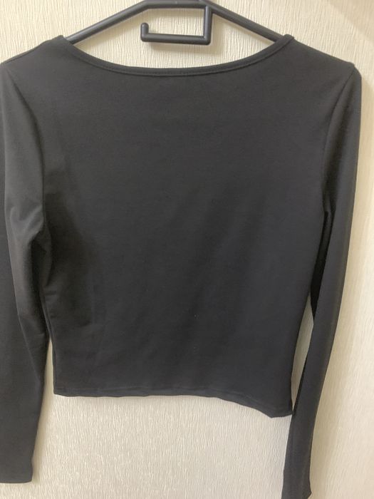 Черный лонгслив