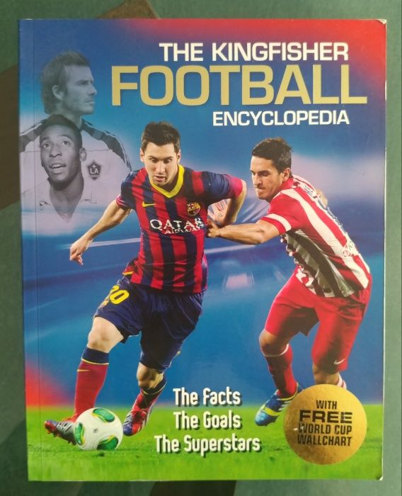 Продавам 4 броя футболни енциклопедии / книги