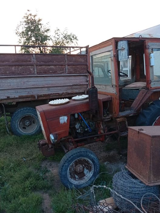 Продаётся трактор т-25