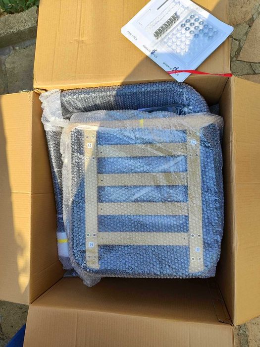 Комплект градински мебели - маса и 4 стола