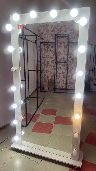 Зеркало с подсветкой