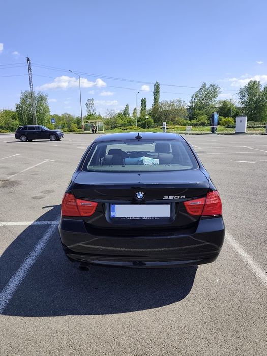 BMW 320 xi 2011 E90