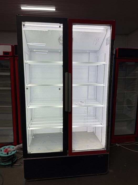Продам холодилник витриныие