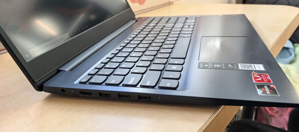 Laptop Lenovo Ideapad 3_Ryzen 5 3500U _12GB DDR4_15.6"FHD_256 SSD_NOU_