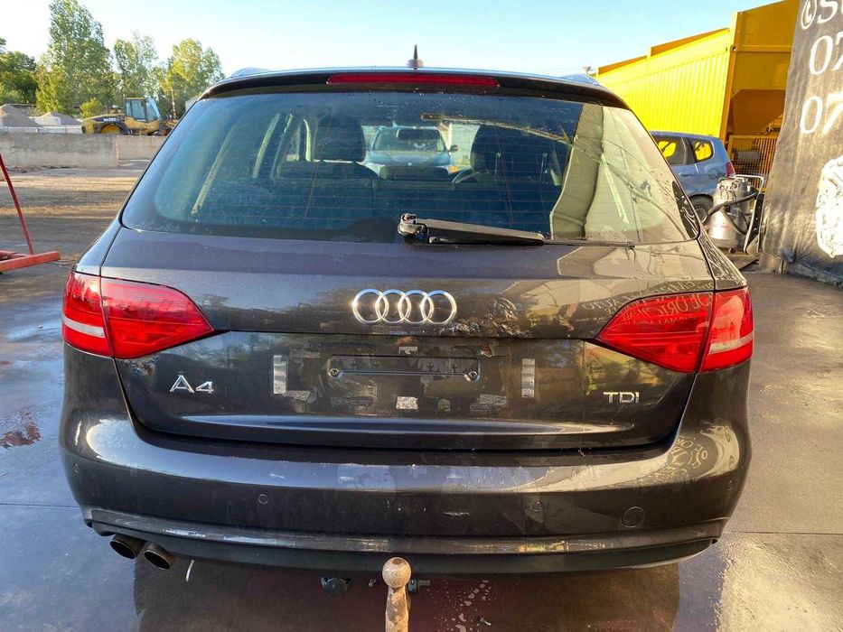 dezmembrez audi a4 b8.5 break cod motor CJCA/usa fata a4 b8.5/far a4