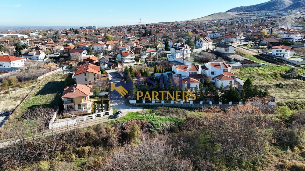 Земеделски имот в Пловдив, област-с.Марково площ 2800 цена 140000