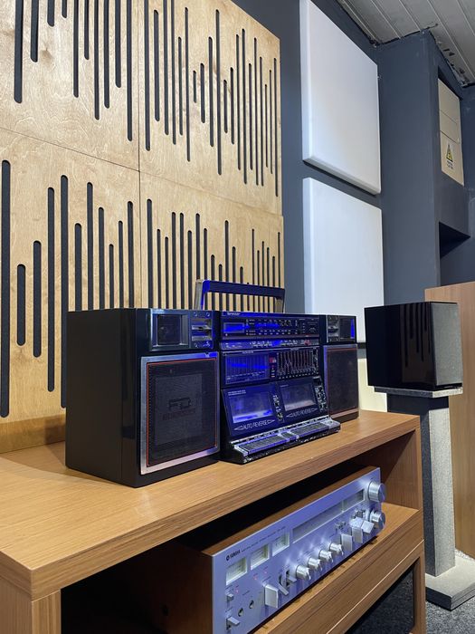 Radio casetofon boombox sharp necesita revizie caseta