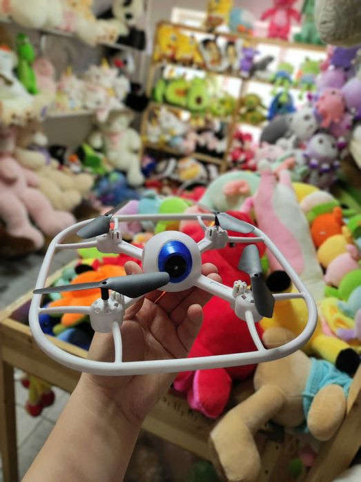 Дрон квадракоптер  игрушки
