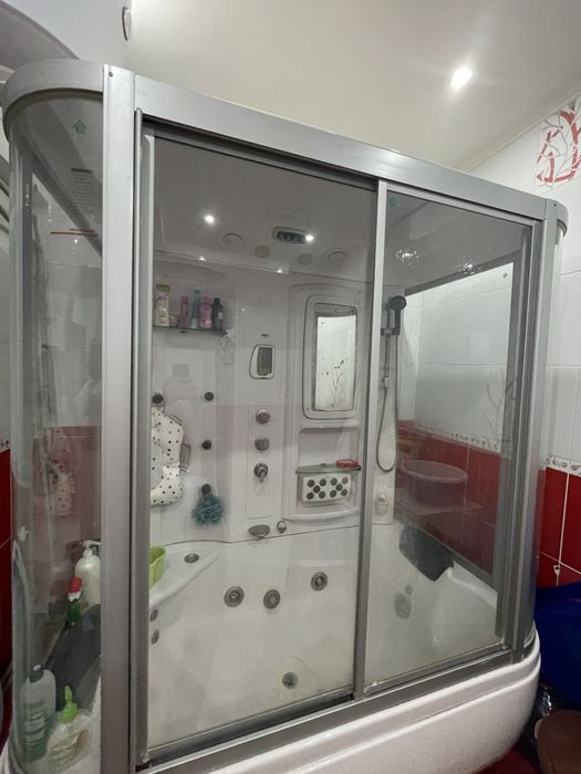 Продается душевая ванна