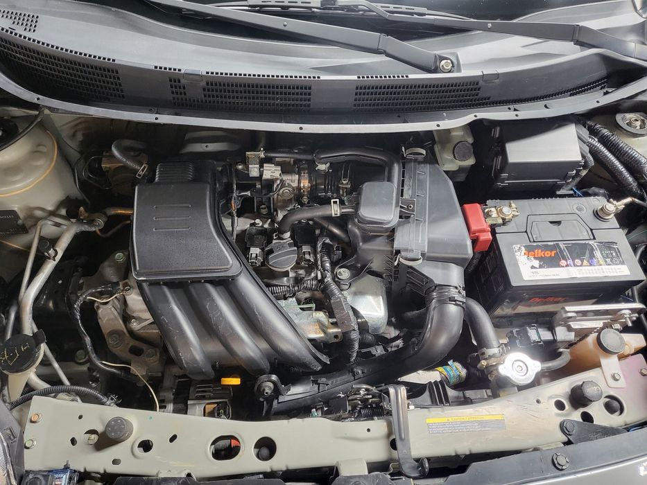 Nissan micra acento avtomat