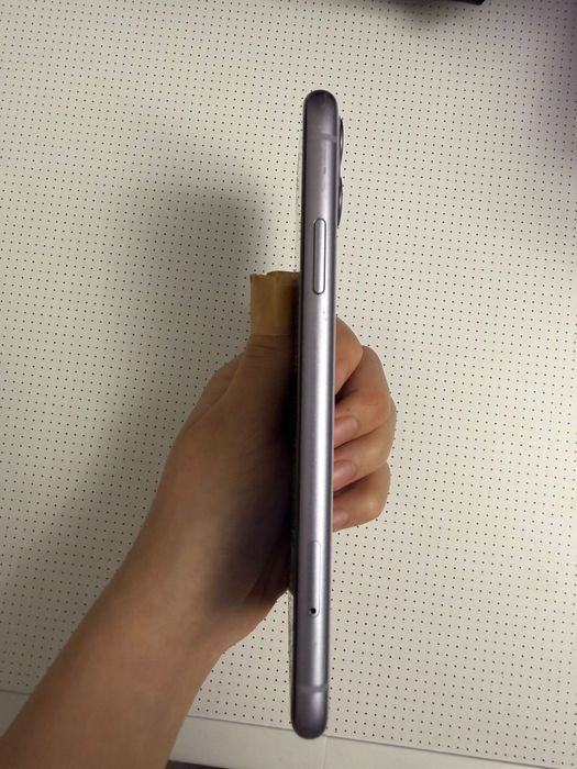 Продам Айфон 11 64Gb