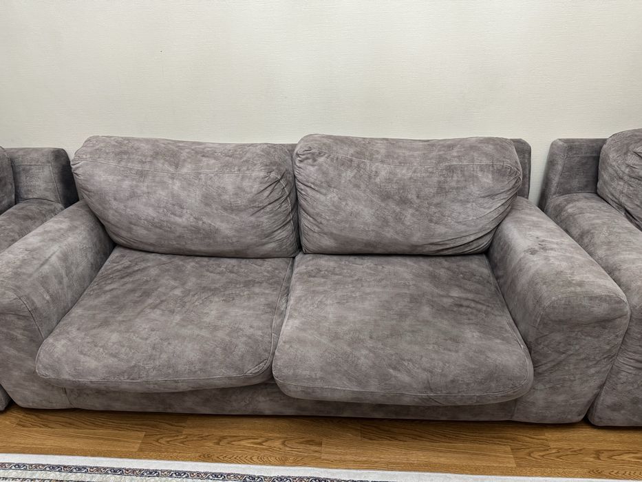 Срочно продам диван