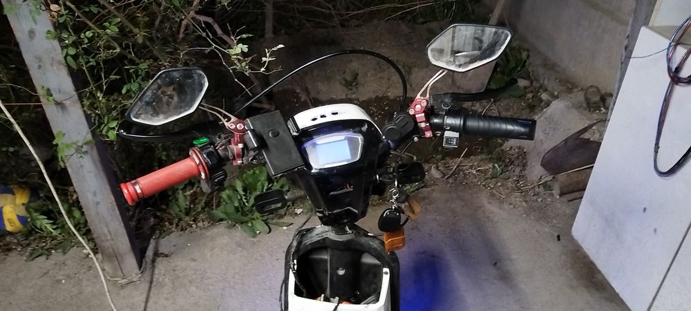 Продам скутер срочно