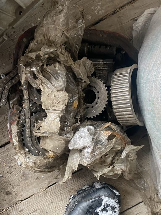 Тойота 200 матор 4.6обёьм