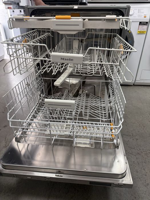 Съдомиялна за вграждане MIELE 60см Автоматично отвяряне