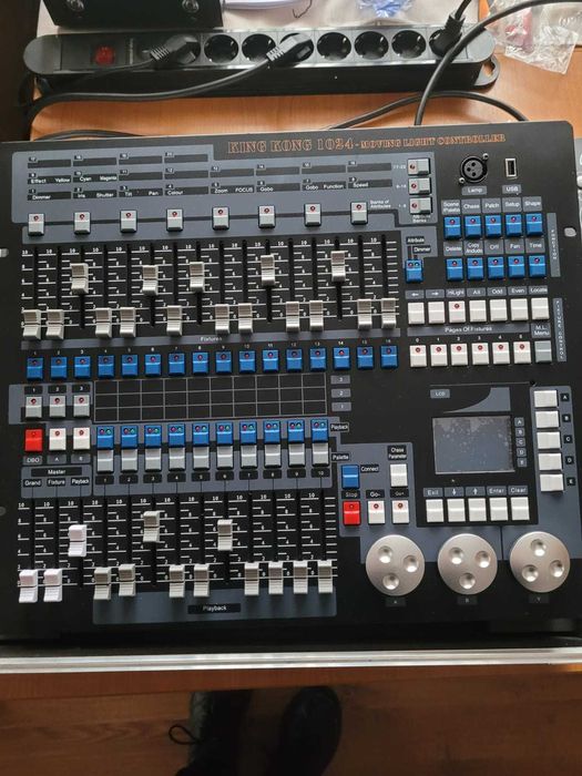 Controller dmx 1024 king kong cu flight case lumini evenimente
