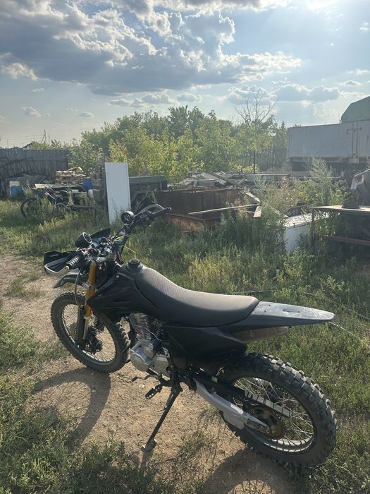 Мотоцикл эндуро 250 куб
