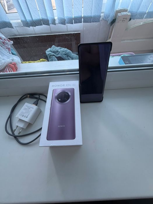 Продам Смартфон Honor X 9 C.