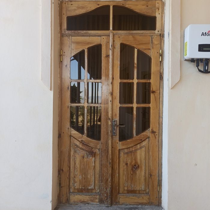 Eshik va derazo romlar sotiladi