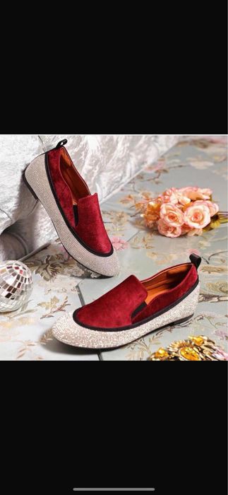 Обувь со стразами и бархат