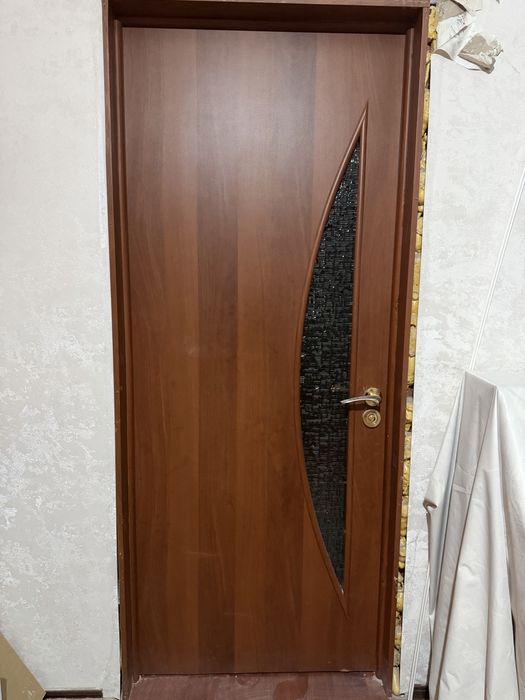 Двери межкомнатные 4 штуки