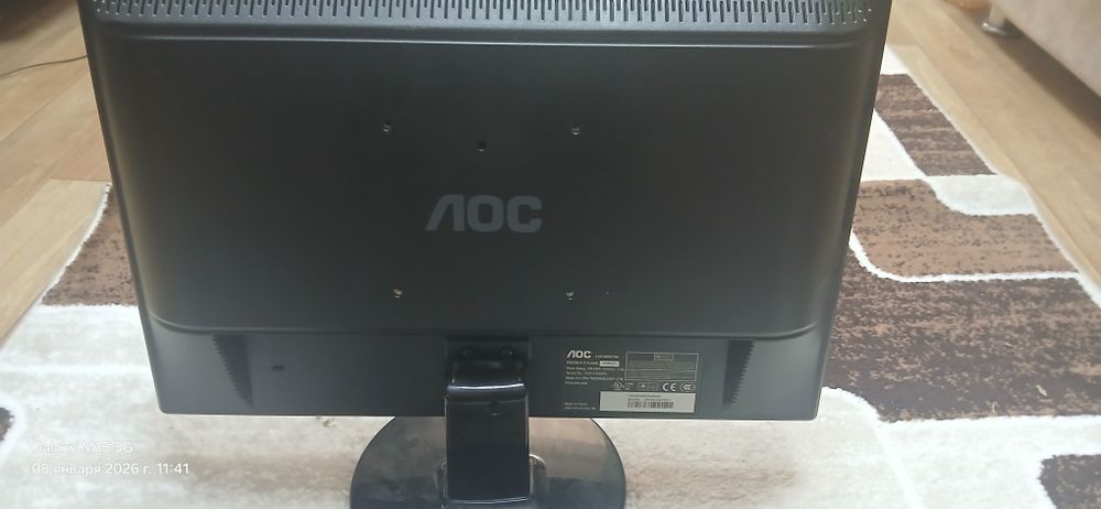 Монитор АОС  в рабочем состоянии