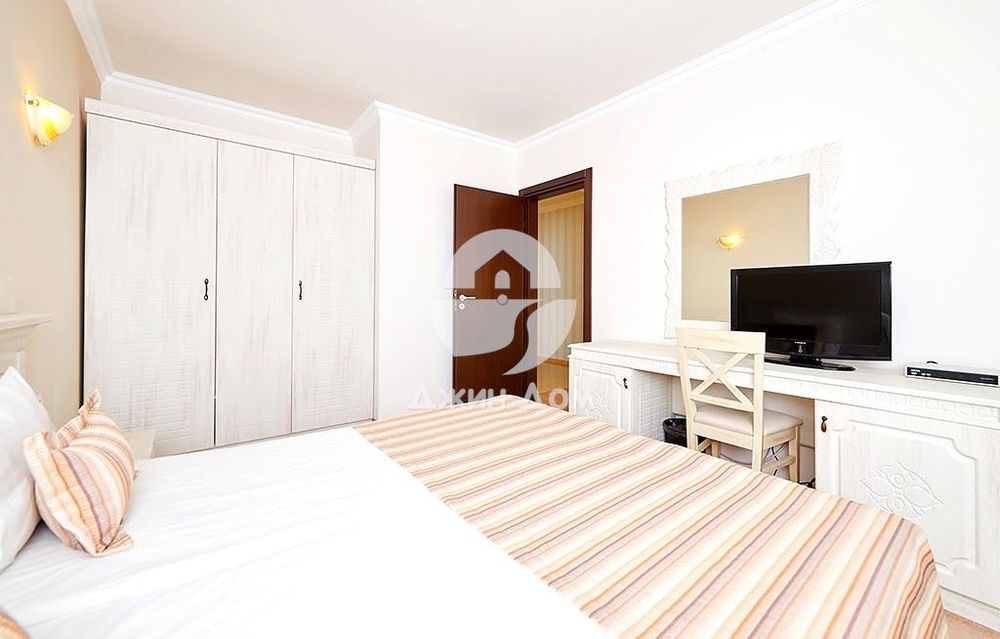 Продава се Двустаен апартамент в Поморие - 81 кв.м за 2293 €/кв.м - Снимка #4