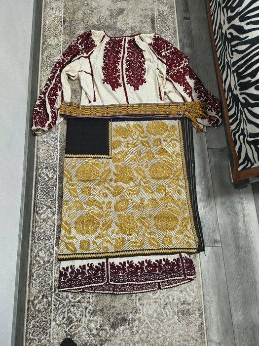 Costum Tradițional Vechi