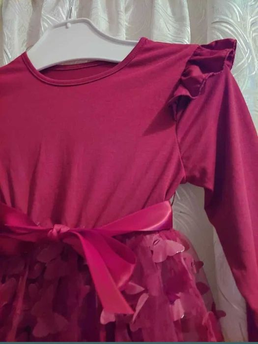 Rochie evenimente fetițe cu model fluturași 3D 5/7  ani 122/128