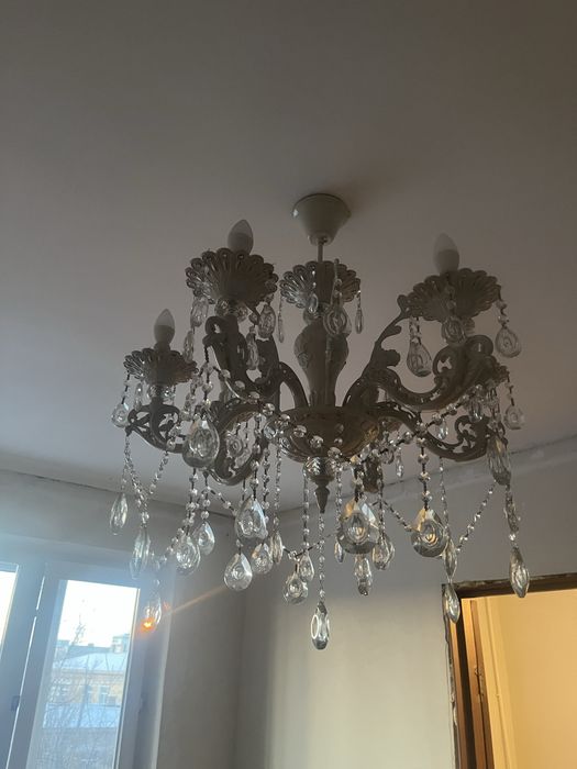 Люстра для гостинной