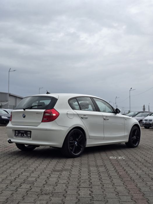 BMW 1 Series 2010 — imagine 3