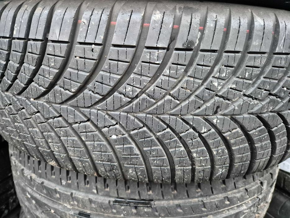 Anvelope VARA IARNA 4Sezoane 215/60/17 - GoodYear APP NOI DOT 2023