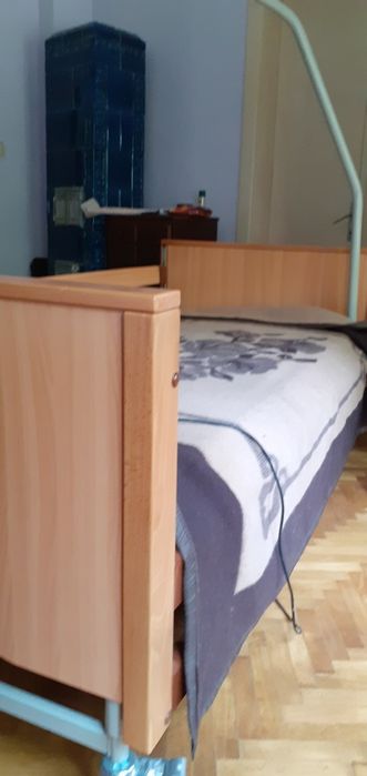 Pat de spital  cu telecomanda