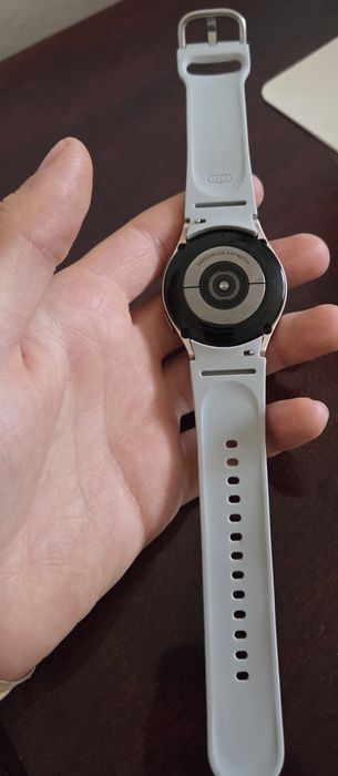 Vând Samsung Galaxy S25 128GB Navy Blue + Samsung Galaxy Watch 4 – Stare excelentă! Garanție 12 luni!
