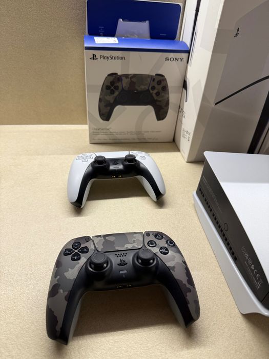 Playstation 5 slim 1 TB + два dualsense контролера