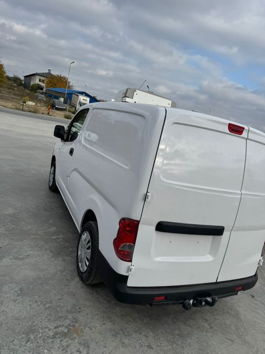 Nissan nv200  duba Frigorifica izoterma la priza 220