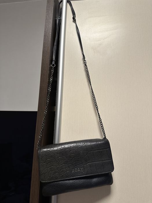 Клъч на “ADAX”...