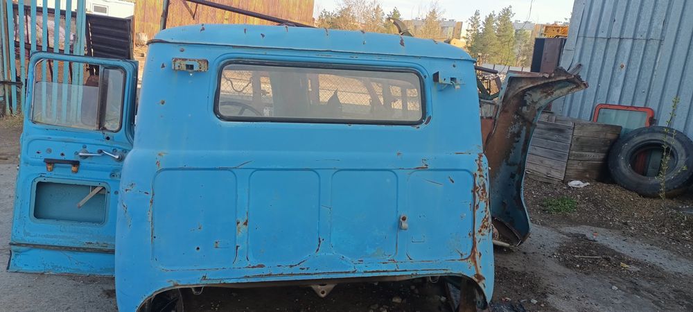 Продам кабину Зил