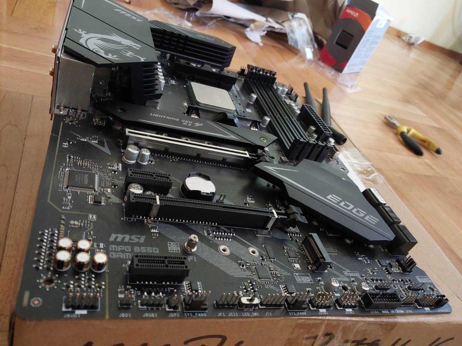 AMD Ryzen 9 5900X + MSI B550 Gaming Edge Wi-Fi