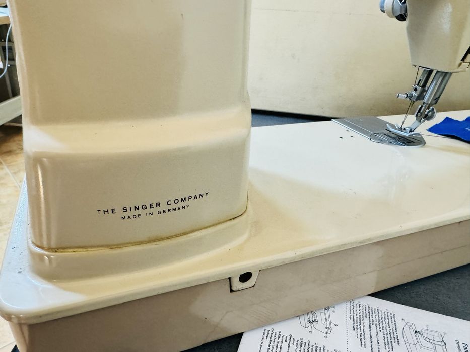 Masina de cusut SINGER 431 cu piese metalice