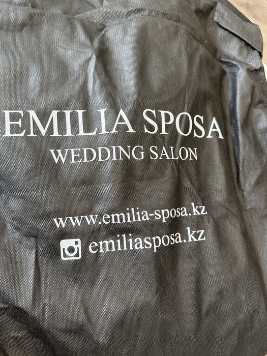 Платье нарядное голубое