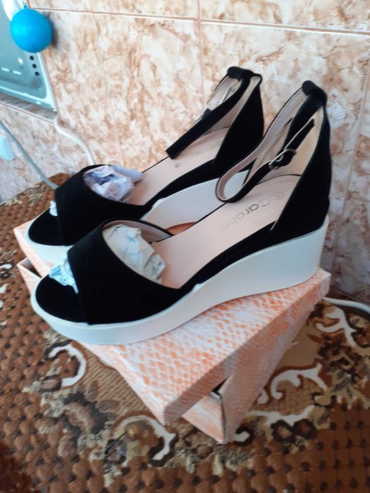 Vand sandale de dama noi, negre, marimea 39.